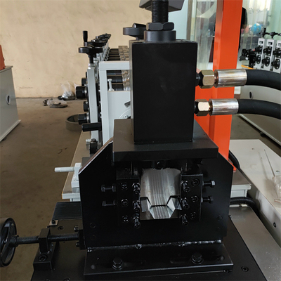 Tự động hồ sơ Omega tốc độ cao Đinh vít tường thạch cao và Dây chuyền máy định hình cuộn