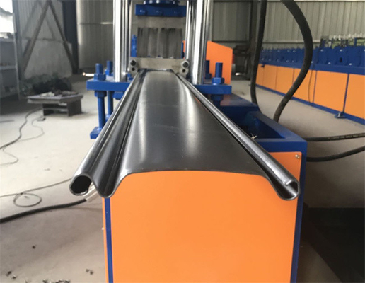 Máy tạo hình cửa cuốn bằng kim loại Máy cuốn cửa cuốn kép