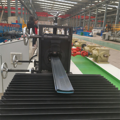 Máy tạo hình cửa cuốn 7,5kw Máy ​​làm cửa cuốn PU