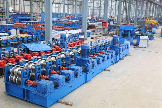 W Profile Máy tạo hình lan can bảo vệ đường cao tốc 380v 50hz Hai sóng Ba sóng